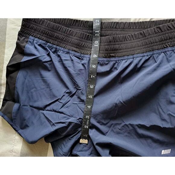 Amazon Essentials Women's 4" Stretch Woven Running Short Size M - Picture 9 of 9